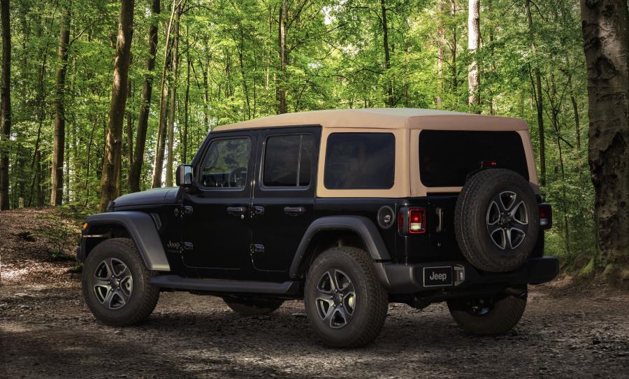  Jeep Wrangler Unlimited Black & Tan (JL) 2019 года  (фото 3 из 3)